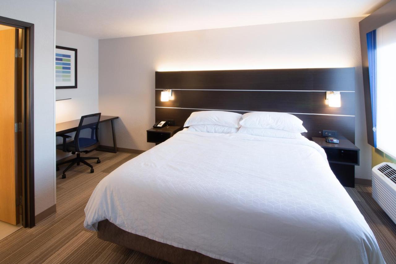 Holiday Inn Express & Suites - Worthington By Ihg Экстерьер фото