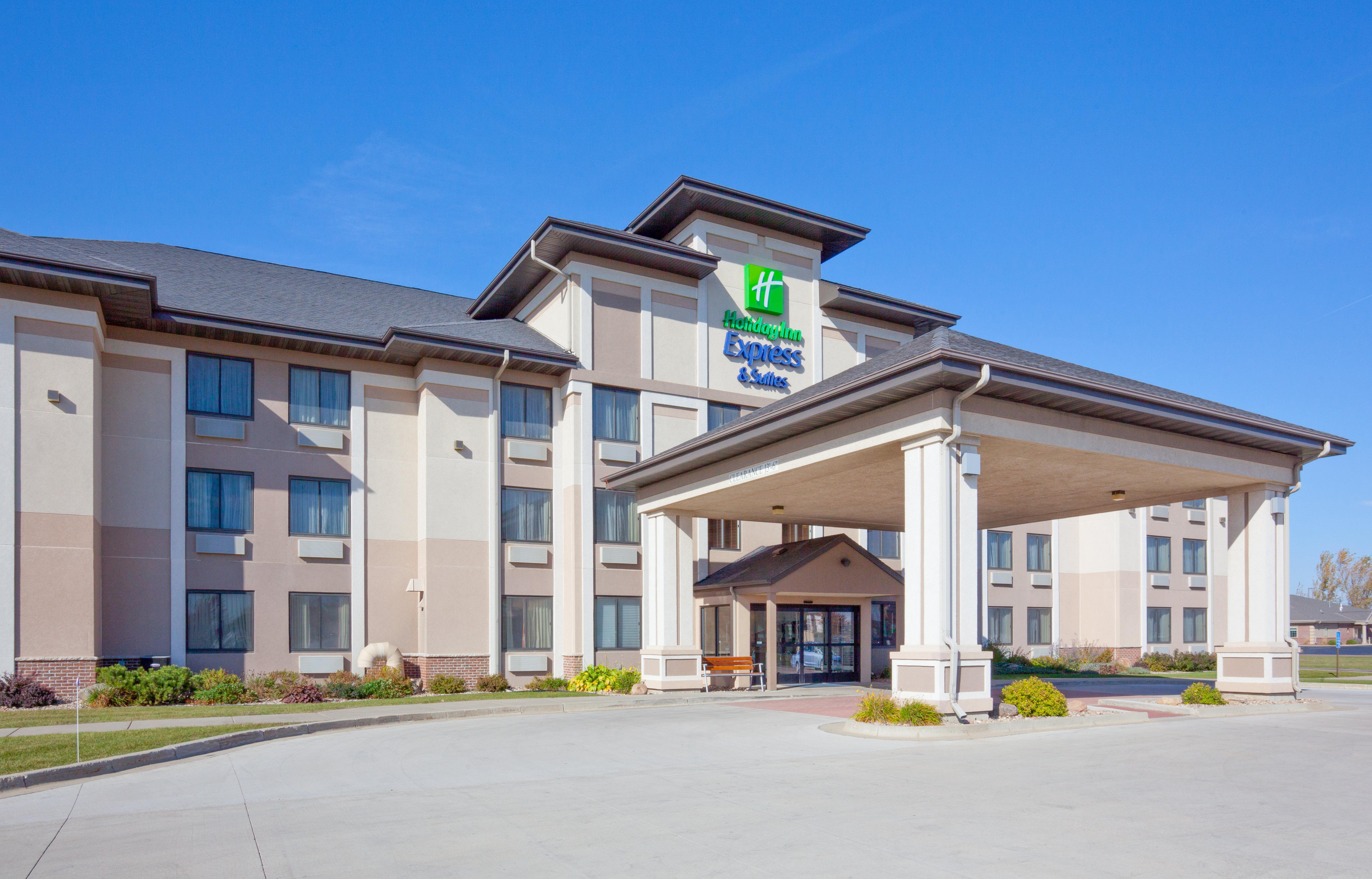 Holiday Inn Express & Suites - Worthington By Ihg Экстерьер фото