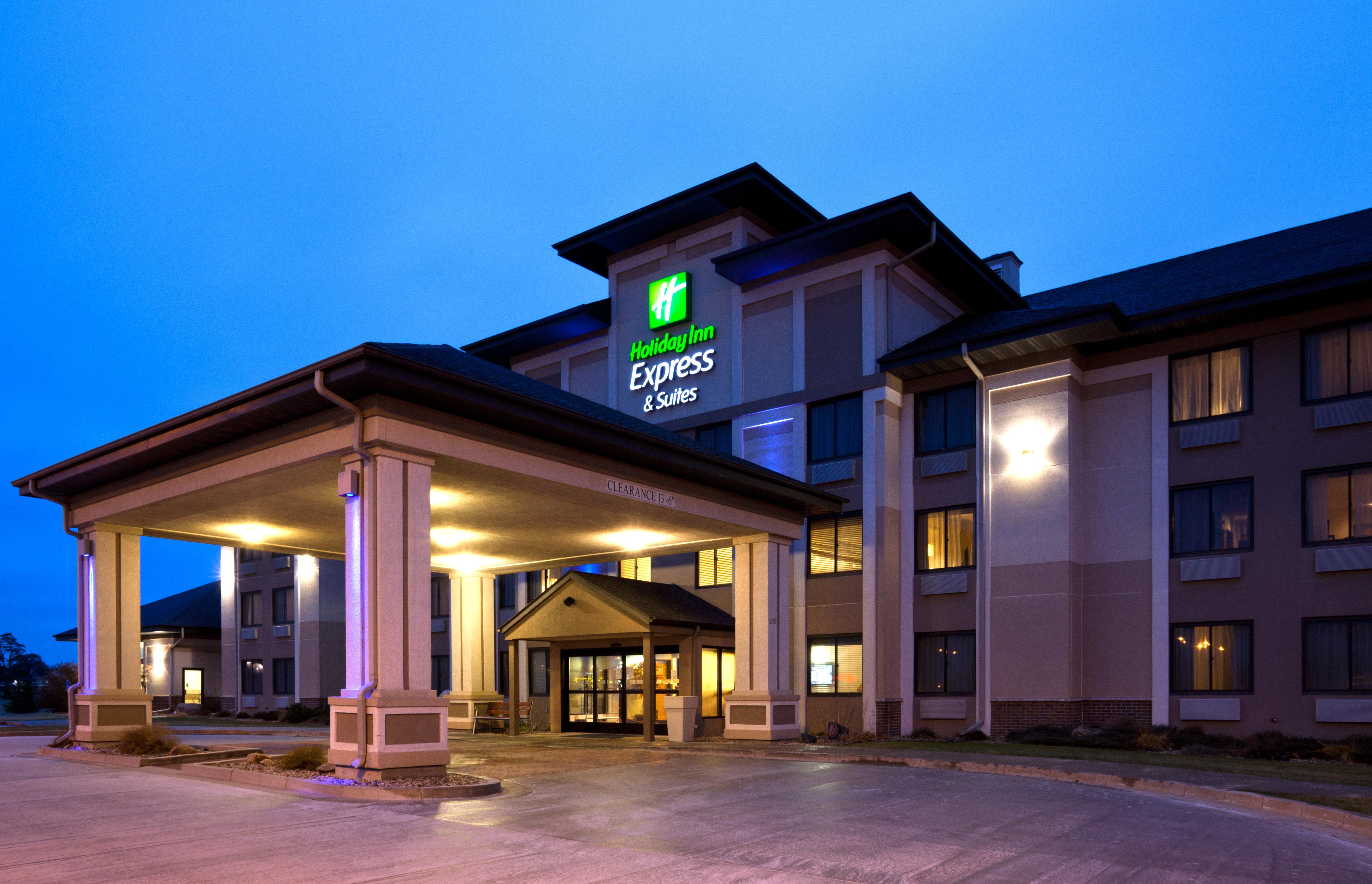 Holiday Inn Express & Suites - Worthington By Ihg Экстерьер фото