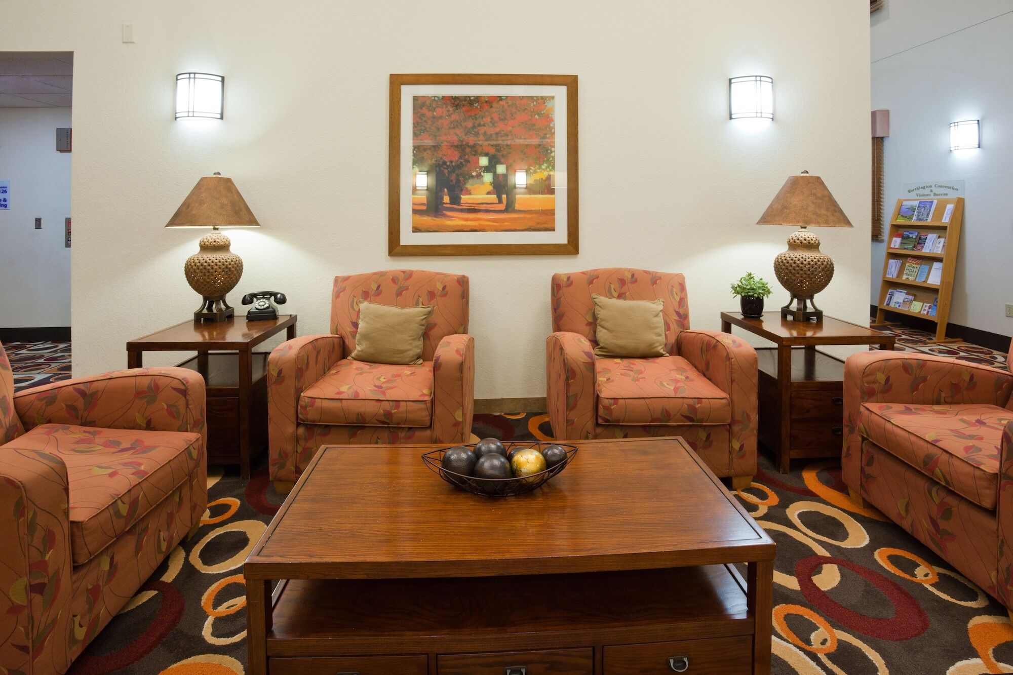 Holiday Inn Express & Suites - Worthington By Ihg Экстерьер фото