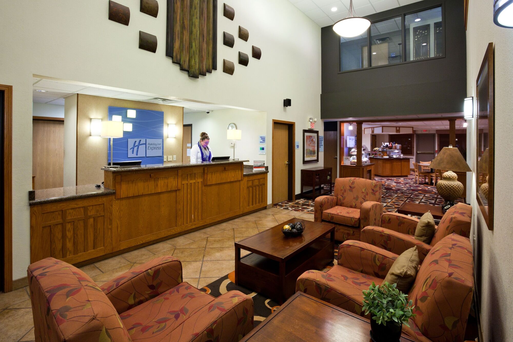 Holiday Inn Express & Suites - Worthington By Ihg Экстерьер фото