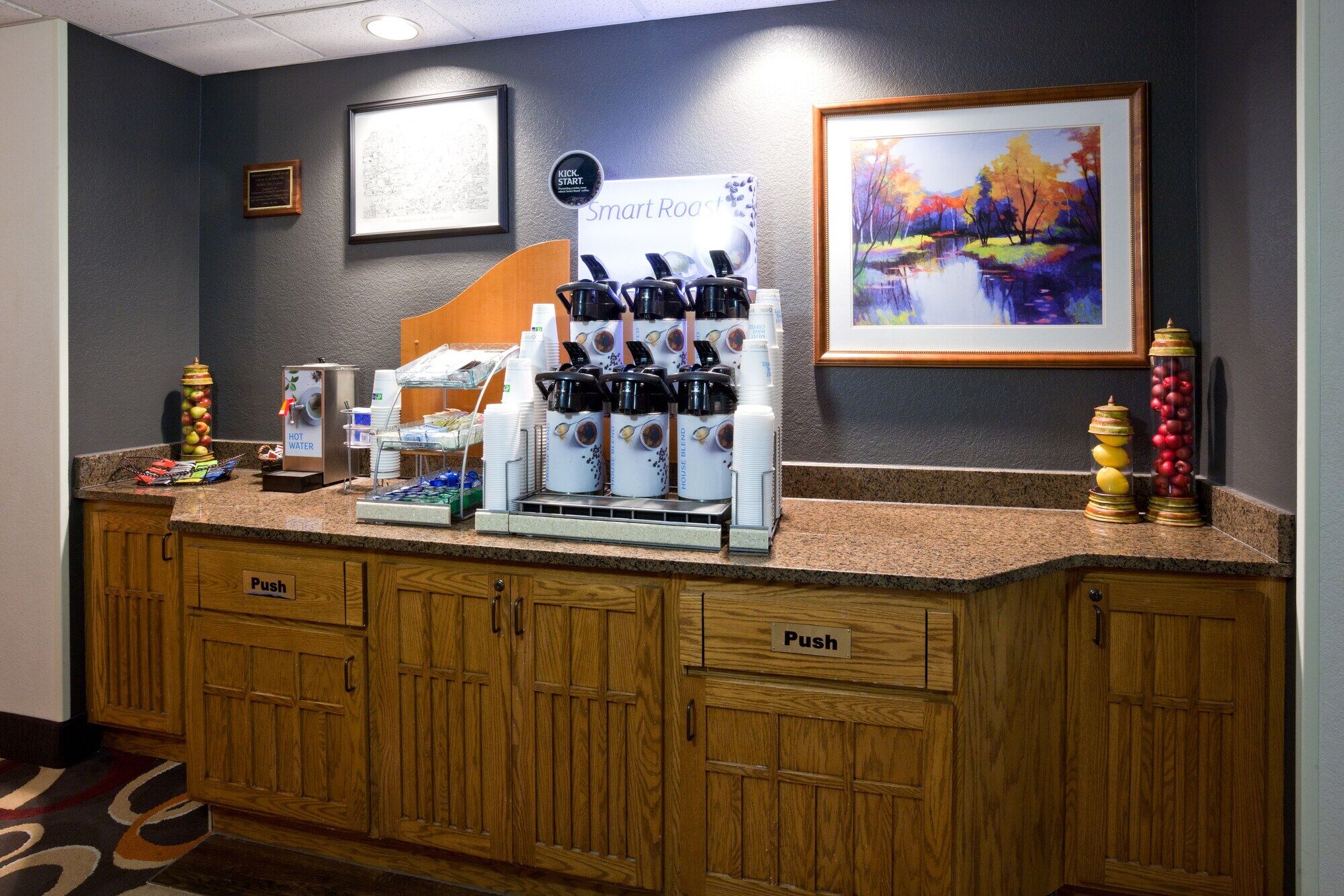Holiday Inn Express & Suites - Worthington By Ihg Экстерьер фото